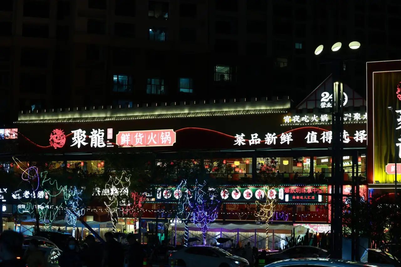 厨房收纳系统设计：调料架与锅盖架的功能整合方案