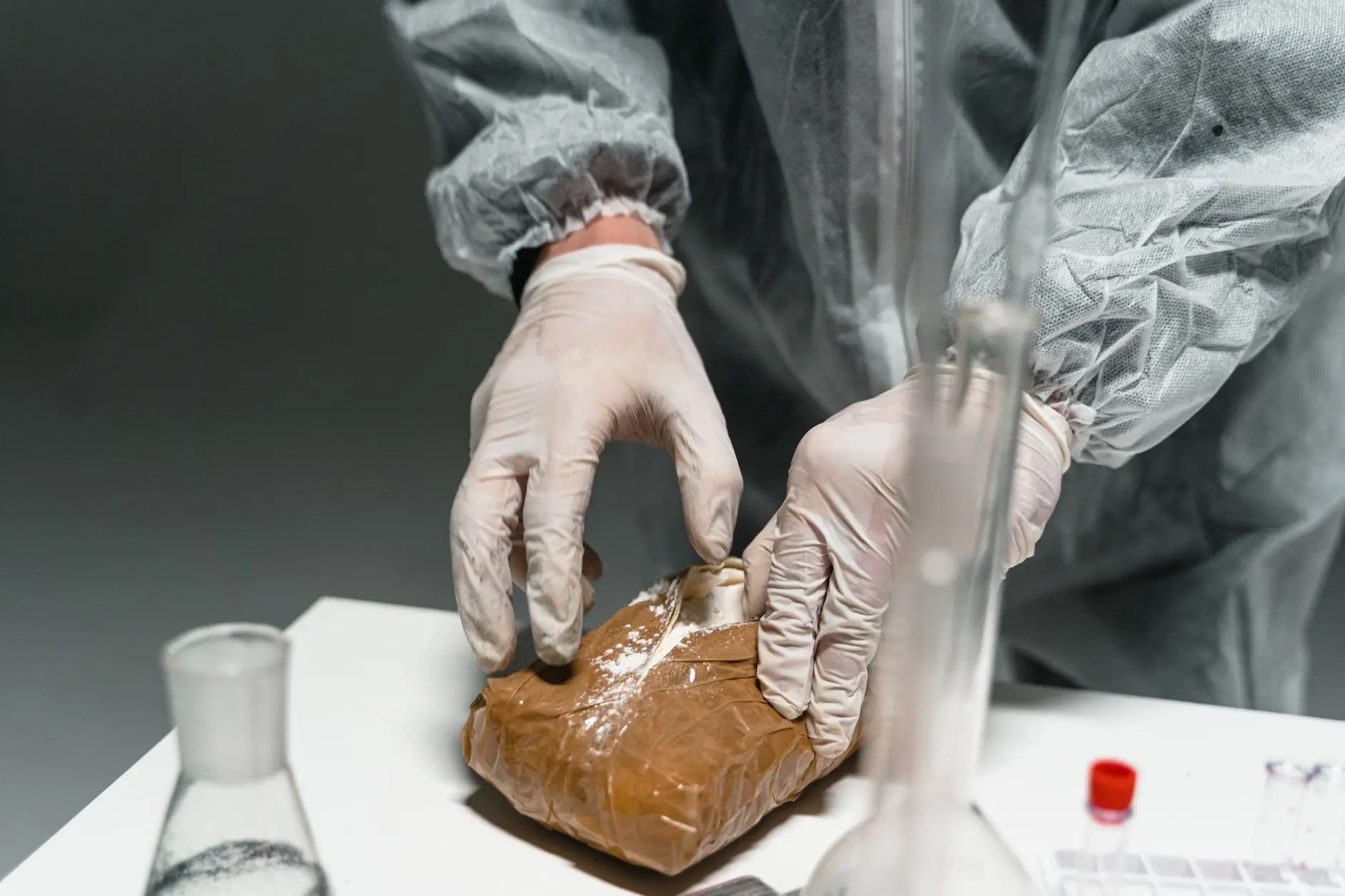厨房置物架与调料架组合安装方案及空间利用率分析
