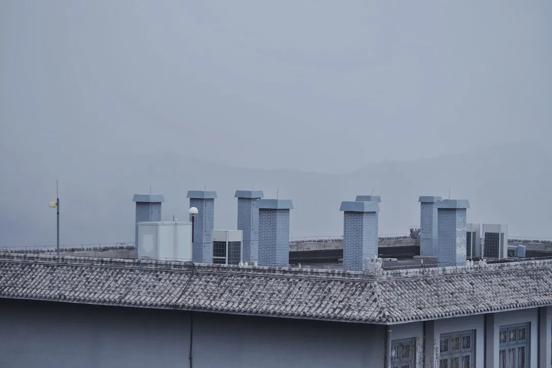 厨房置物架不锈钢材质选购指南与工艺对比分析