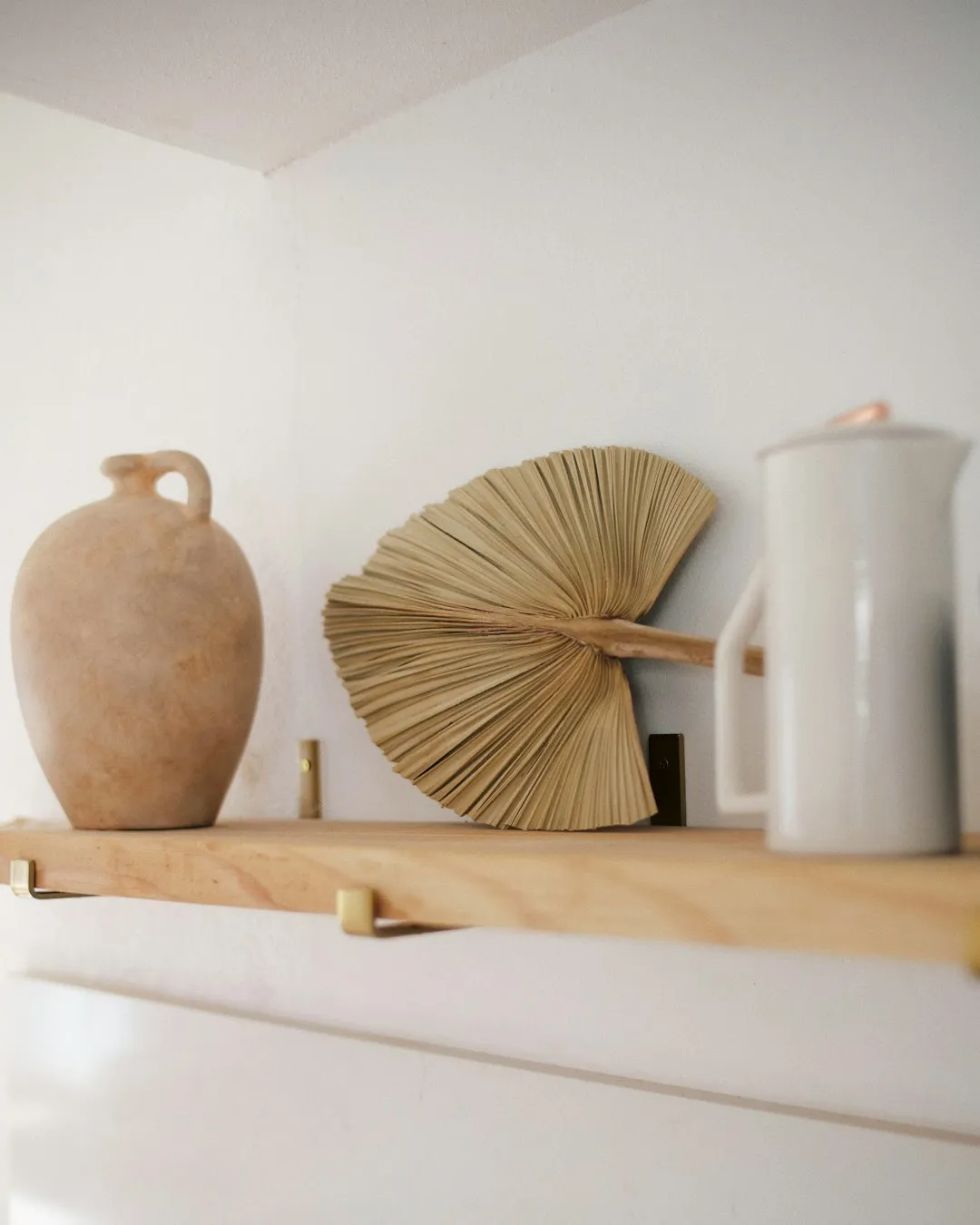 东莞地区厨房调料架定制方案与安装案例分享